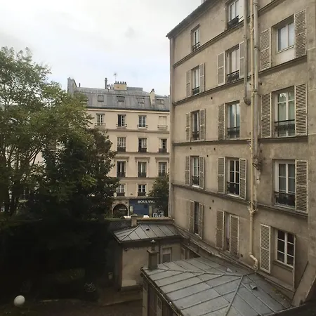 Superb Bright Apt Near Montmartre شقة *